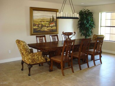 FORMAL DINING