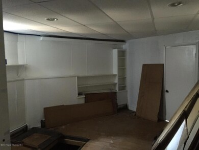 102 W Grove St, Dunmore, PA 18509 - photo 6