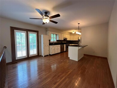 611 Johnny Dr, Maryville, IL 62062 - photo 3