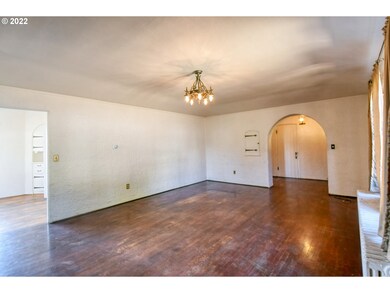 1104 NW Despain Ave, Pendleton, OR 97801 - photo 5