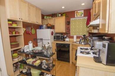 197 Otis St unit A, Cambridge, MA 02141 - photo 3