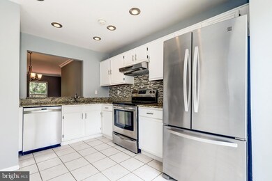 13912 Gunners Place, Centreville, VA 20121 - photo 5