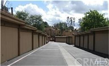 Detached 2 car garage