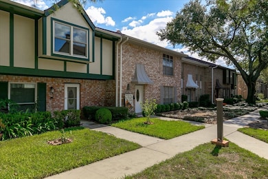 14113 Lost Meadow Ln, Houston, TX 77079 - photo 3