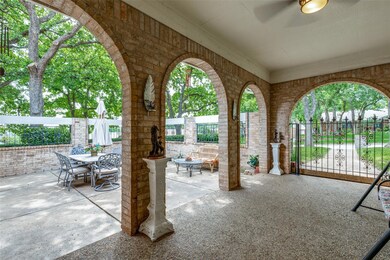 656 Springhill Dr, Hurst, TX 76054 - photo 3