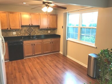 531 Nebraska Cir, Carol Stream, IL 60188 - photo 6