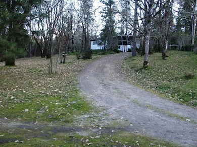 4155 Old Stage Rd, Central Point, OR 97502 - photo 2