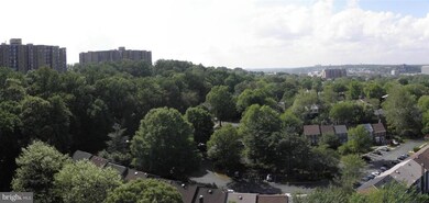 Hunting Creek Club unit 1610, Alexandria, VA 22303 - photo 3