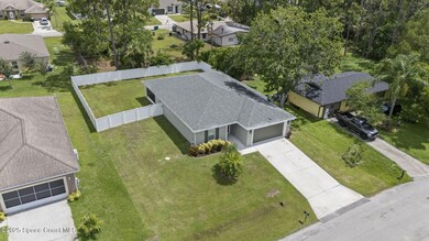 817 Carnival Rd SE, Palm Bay, FL 32909 - photo 5