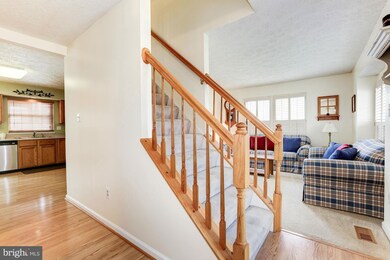 6245 Darlington Ct, Frederick, MD 21703 - photo 3