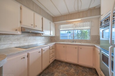 1050 Deodar Way, Redding, CA 96003 - photo 4