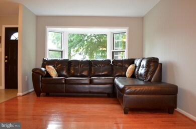 3077 White Birch Ct, Fairfax, VA 22031 - photo 4