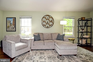 251 Finchingfield Ct, Sterling, VA 20165 - photo 6