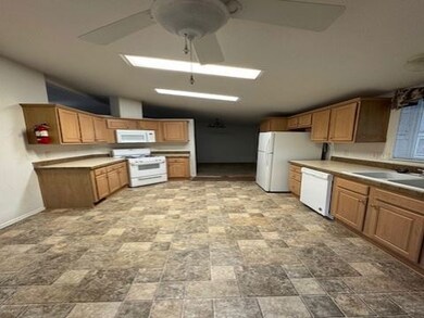 144 Estrada Way unit 144, Cathedral City, CA 92234 - photo 6