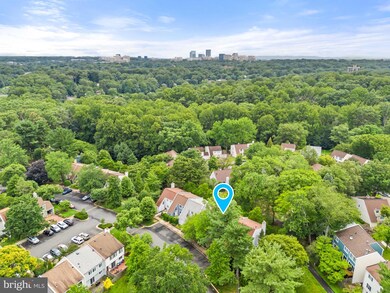 1522 Goldenrain Ct, Reston, VA 20190 - photo 3