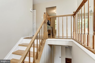 7514 Braemar Ct, Sykesville, MD 21784 - photo 2