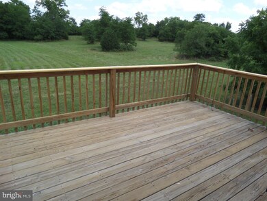 9965 Winchester Ave, Bunker Hill, WV 25413 - photo 7