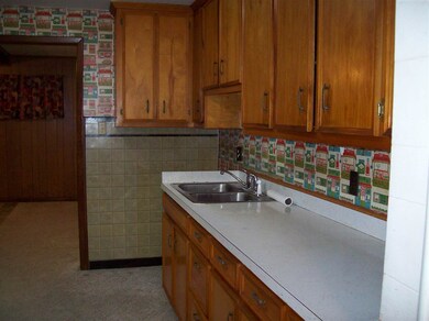 Kitchen to family room