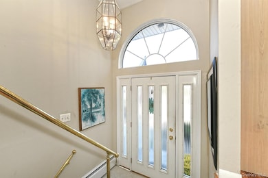 6 Mason Ct, Levittown, NY 11756 - photo 5