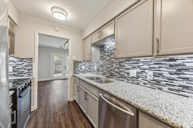 1107 Country Place Dr, Houston, TX 77079 - photo 5