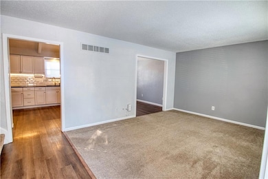 1912 E Mohawk Cir, Olathe, KS 66062 - photo 4