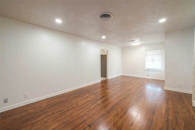 8815 Shady Dr, Houston, TX 77016 - photo 7