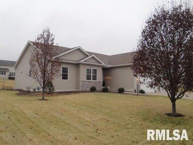 22 Nicholas Ct, Eldridge, IA 52748 - photo 2