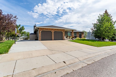 427 Clarion Dr, Gillette, WY 82718 - photo 4