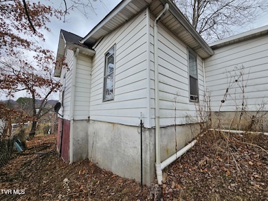 204 High Ave NE, Coeburn, VA 24230 - photo 6