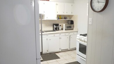 1013 S Smith Ave, Hebbronville, TX 78361 - photo 5