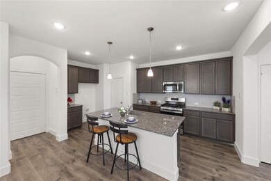 1400 Avocado Ln, Gainesville, TX 76240 - photo 5