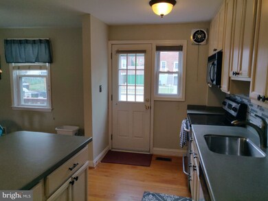 1634 Hardwick Rd, Towson, MD 21286 - photo 2