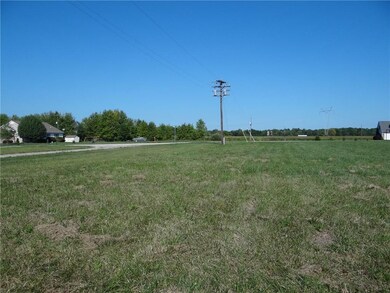 866 SE Santee Dr, Greensburg, IN 47240 - photo 2