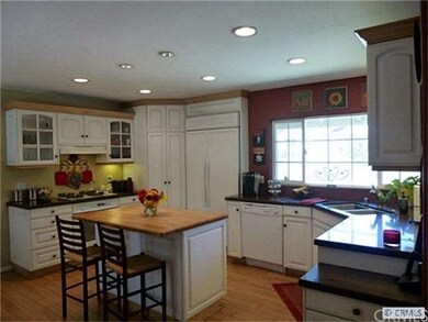 Remodeled Kit with Center Island