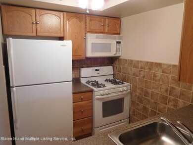 29 Francine Ct unit B, Staten Island, NY 10306 - photo 7
