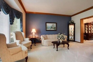 2116 Wicklow Rd, Naperville, IL 60564 - photo 5