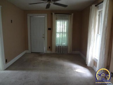 2505 SW Clay St, Topeka, KS 66611 - photo 4