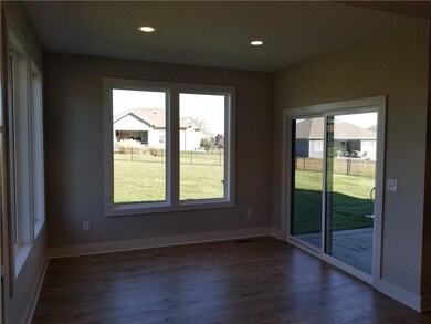 4271 Aspen Dr, Basehor, KS 66007 - photo 7