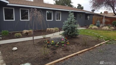 1511 Eastmont Ave, East Wenatchee, WA 98802 - photo 2