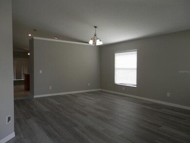 New Premium Laminate Flooring in the Main Areas an