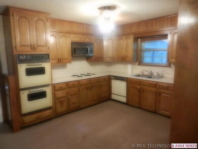 Large kitchen with double ovens