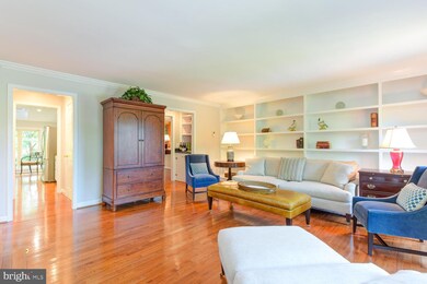 6848 Mclean Province Cir, Falls Church, VA 22043 - photo 7