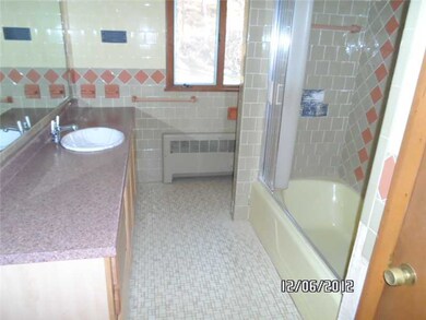 1354 Mendon Rd, Woonsocket, RI 02895 - photo 6