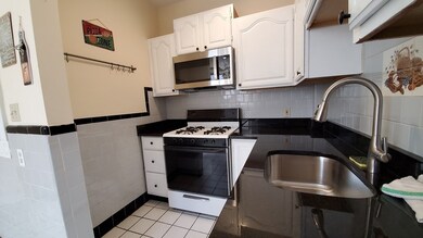 690 Washington St unit 1, Brookline, MA 02446 - photo 5