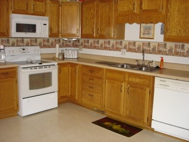 1611 E 1st St, Merrill, WI 54452 - photo 4