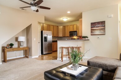 005-Living_Room-2466772-medium