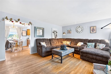 717 Mercer Rd, Beaver Falls, PA 15010 - photo 3