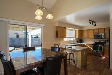 8249 N Greys Place, Tucson, AZ 85743 - photo 3
