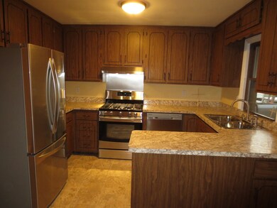 1028 Leith Ave, Waukegan, IL 60085 - photo 6