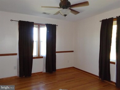 unlisted-address, Warrenton, VA 20186 - photo 7